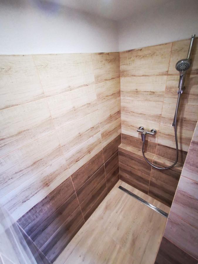 Chata Baska Na Liptove S Vlastnym Dvorom Liptovsky Mikulas Bagian luar foto