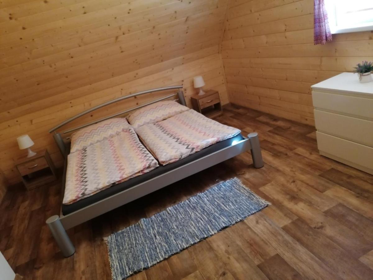 Chata Baska Na Liptove S Vlastnym Dvorom Liptovsky Mikulas Bagian luar foto